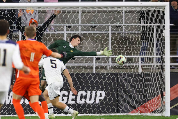 足球应更多 足球应更多